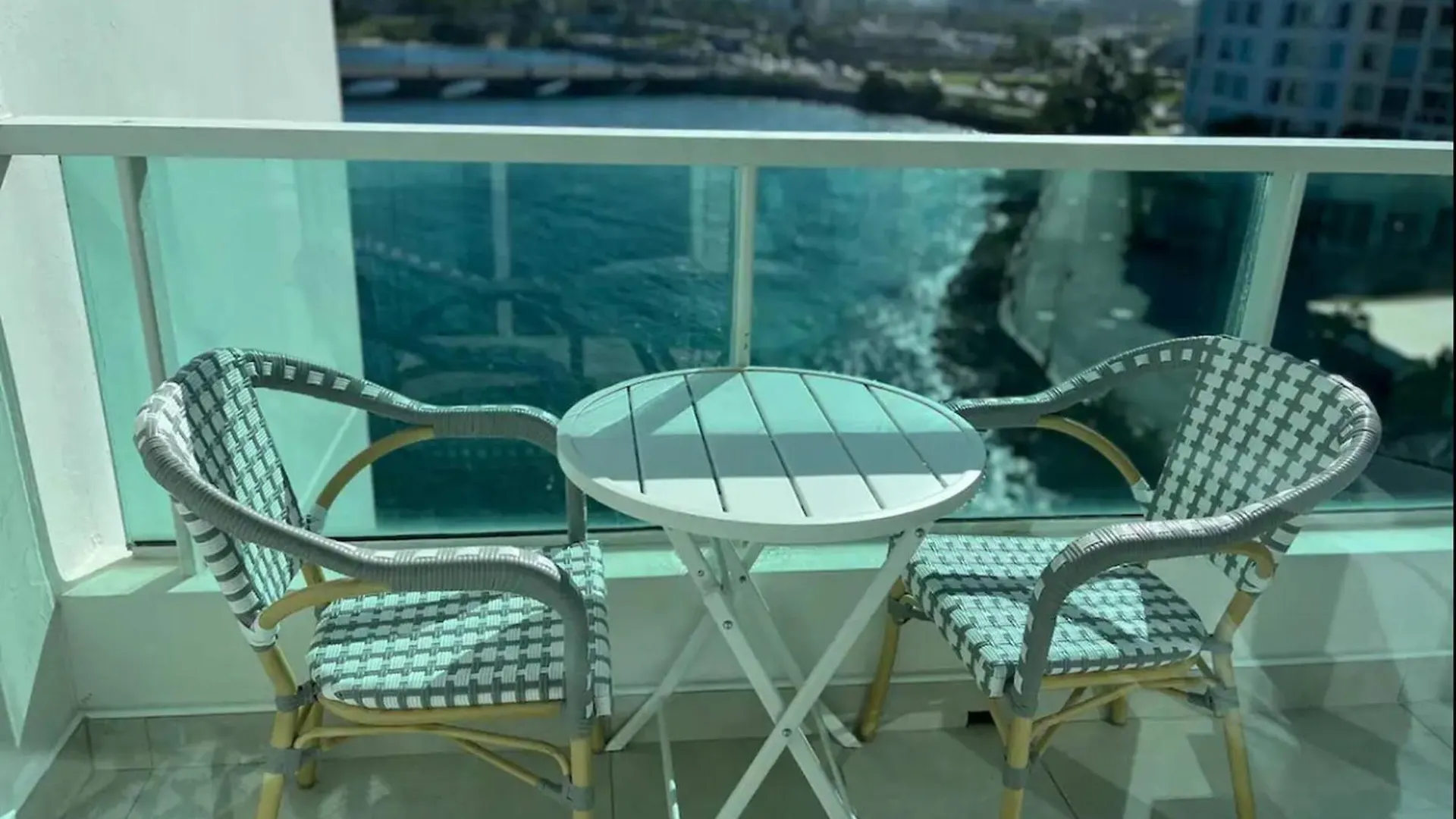 דירה סן חואן Lagoon View Studio | Balcony, Pool & Hot Tub פוארטו ריקו